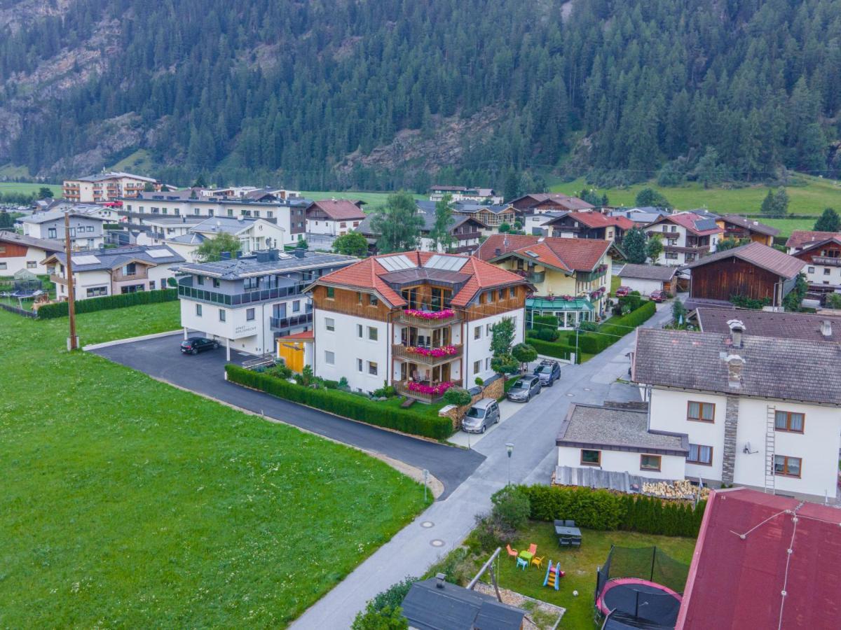 Ferienwohnungen Vier Jahreszeiten Längenfeld Exterior foto