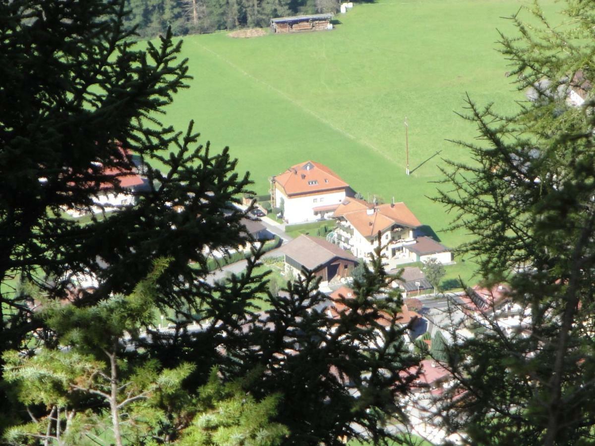 Ferienwohnungen Vier Jahreszeiten Längenfeld Exterior foto